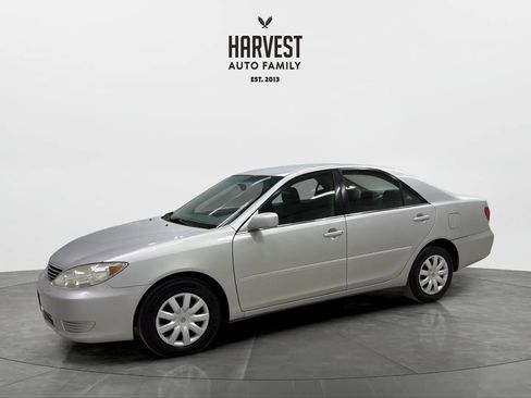Used 2006 Toyota Camry FWD image 1