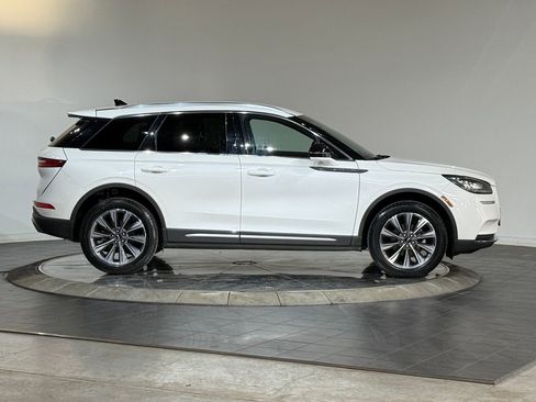 Used 2022 Lincoln Corsair Reserve image 11