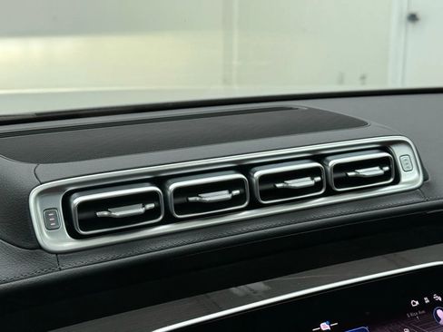 Used 2024 Mercedes-Benz S 580 4MATIC Sedan image 24