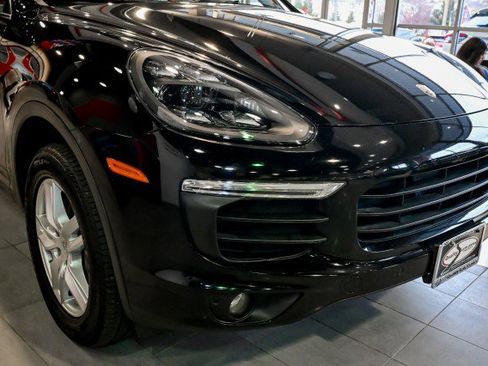 Used 2016 Porsche Cayenne image 10