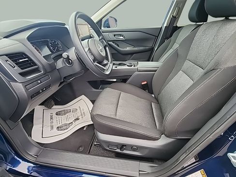 Used 2024 Nissan Rogue SV AWD/4WD image 23