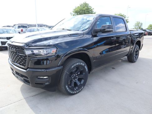 New 2026 RAM 1500 4x4 Crew Cab image 11