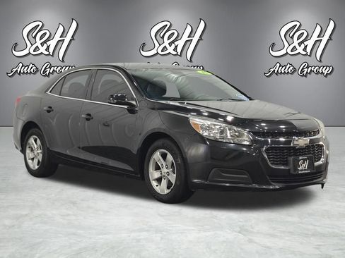 Used 2015 Chevrolet Malibu LT FWD image 2