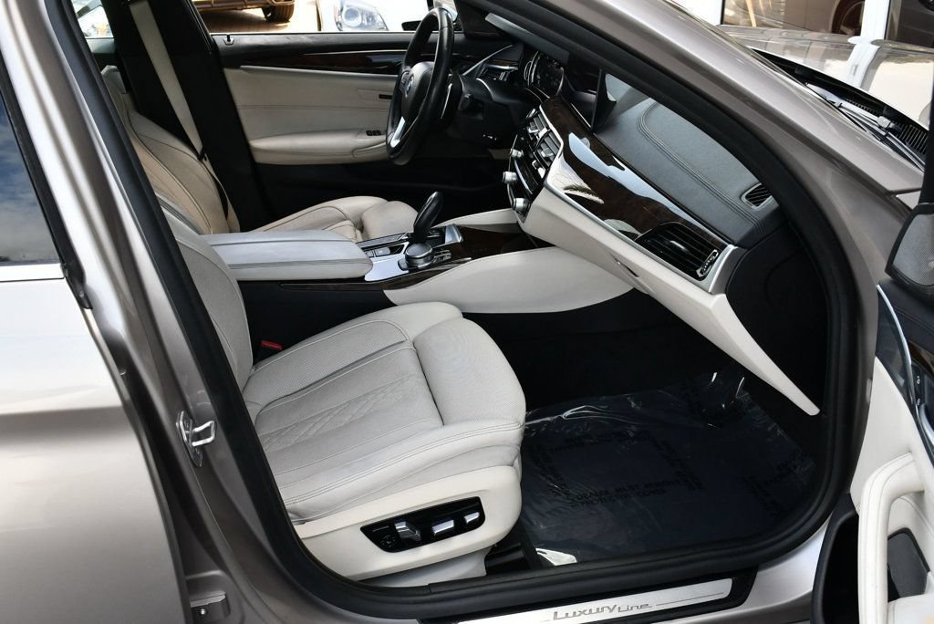 Used 2017 BMW 530i RWD image 18