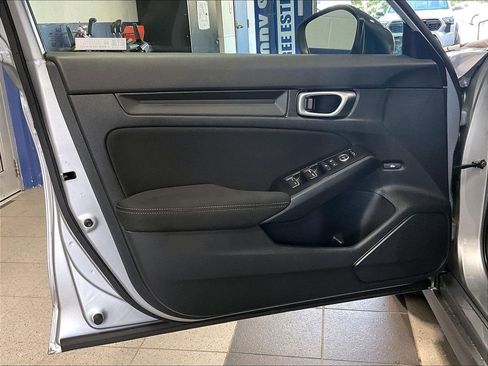 Used 2024 Honda Civic Sport image 9
