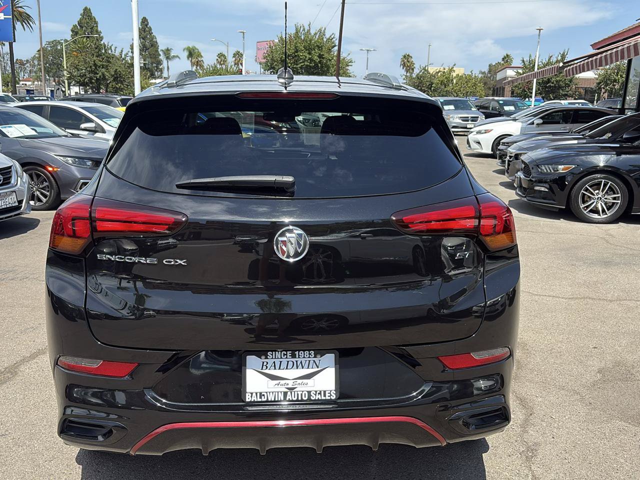 Used 2022 Buick Encore GX Preferred w/ Sport Touring Package FWD image 14