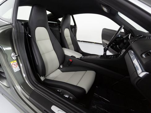 Certified 2025 Porsche 718 Cayman image 37