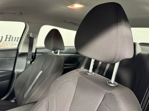 Used 2024 Hyundai Elantra SEL image 10