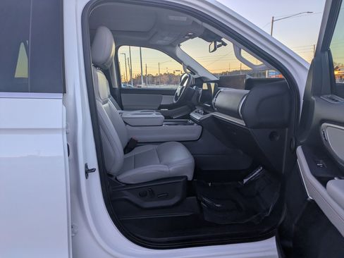 Used 2025 Ford Expedition Max Active image 36