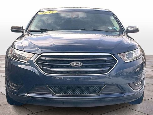 Used 2017 Ford Taurus Limited image 3