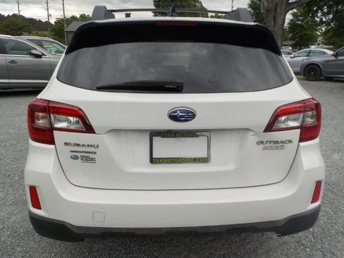 Used 2016 Subaru Outback 2.5i Premium AWD/4WD image 4