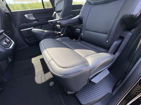 New 2026 Ford Expedition Platinum image 21