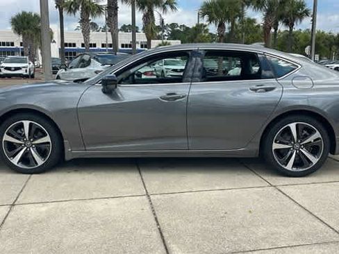 Used 2025 Acura TLX w/ Technology Package image 4