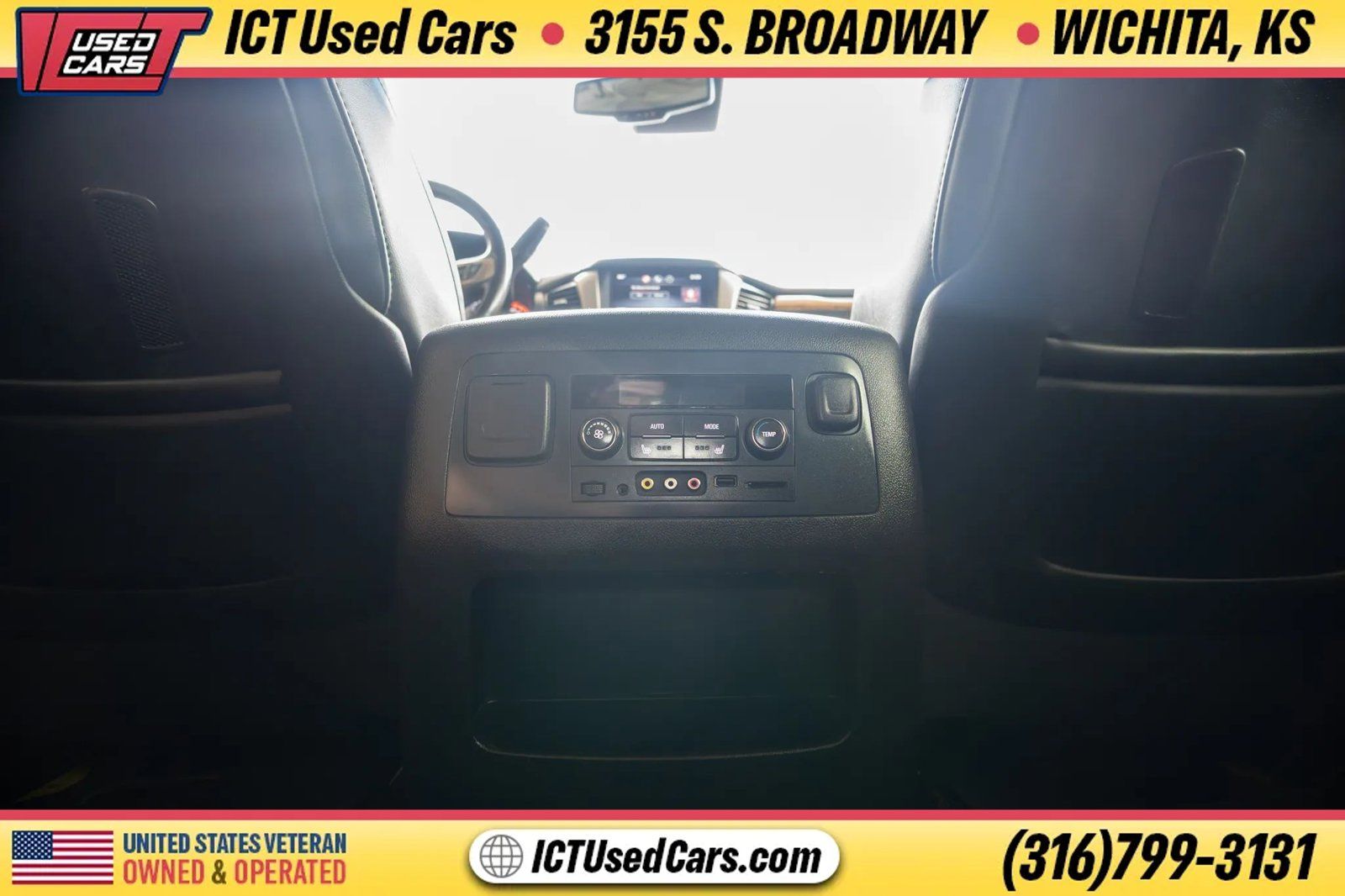Used 2015 GMC Yukon Denali w/ Premium Package AWD/4WD image 24