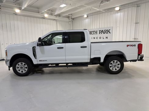 Used 2024 Ford F250 XLT w/ FX4 Off-Road Package image 2