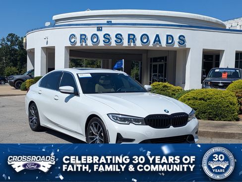 Used 2021 BMW 330i Sedan w/ Premium Package RWD image 1