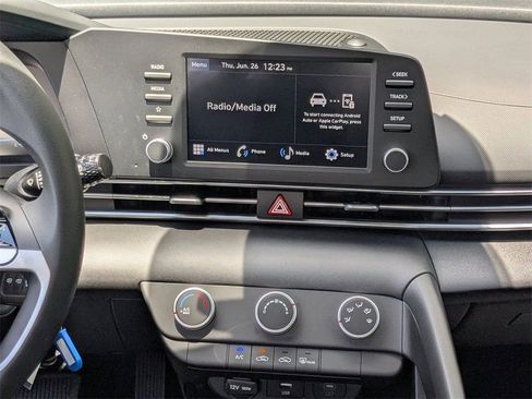 New 2026 Hyundai Elantra SE FWD image 16
