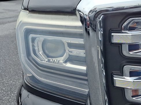 Used 2018 GMC Sierra 1500 SLT AWD/4WD image 9