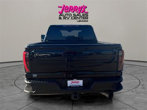 Used 2024 GMC Sierra 2500 AT4 w/ AT4 Premium Plus Package image 14