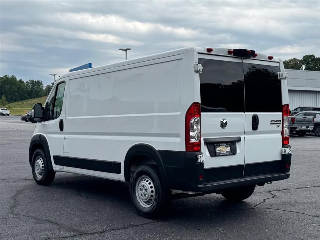 Used 2025 RAM ProMaster 2500 w/ U-Haul Equipment Group FWD image 5