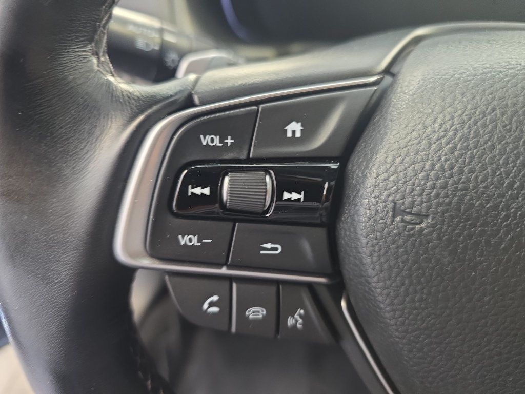 Used 2020 Honda Accord Touring image 17