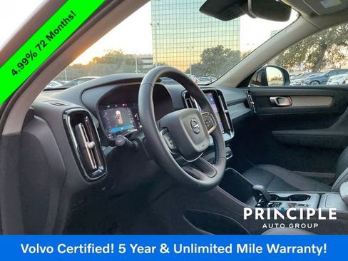 Certified 2025 Volvo XC40 B5 Core image 17