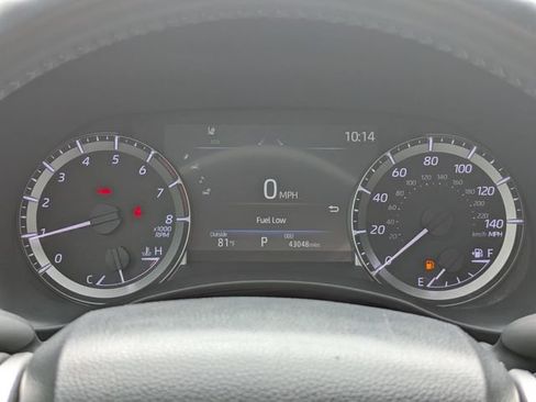 Used 2024 Toyota Highlander XLE FWD image 42
