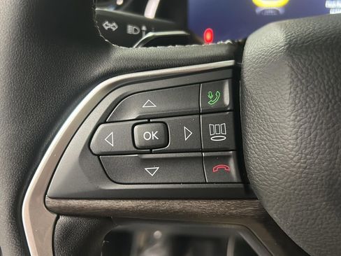 New 2026 Jeep Grand Cherokee Altitude image 17