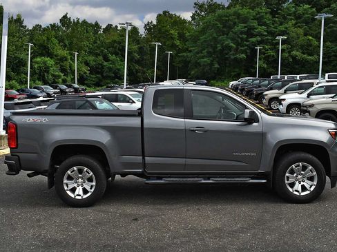 Used 2021 Chevrolet Colorado LT w/ LT Convenience Package AWD/4WD image 6
