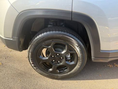 Used 2023 Jeep Compass Trailhawk image 31