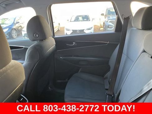 Used 2020 Kia Sorento LX w/ LX I4 Convenience Package AWD/4WD image 12