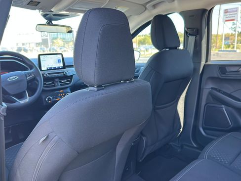 Used 2025 Ford Escape Active image 17