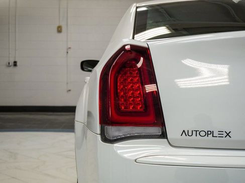 Used 2023 Chrysler 300 S image 39