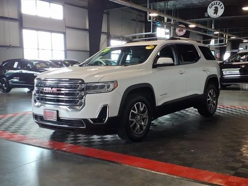 Used 2020 GMC Acadia SLT AWD/4WD image 3