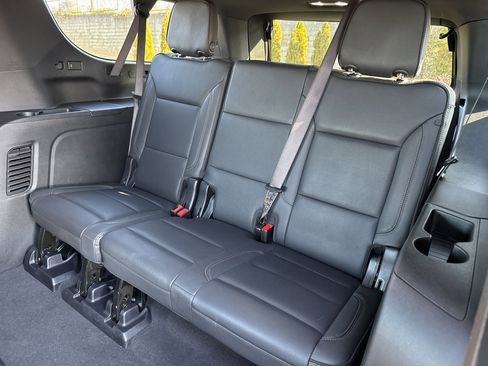 Used 2025 Chevrolet Suburban High Country w/ Sun And Tow Package image 32