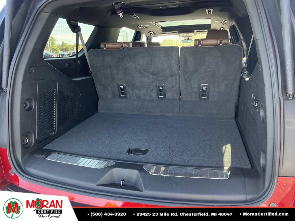 Used 2023 Chevrolet Suburban High Country w/ Premium Package 2 AWD/4WD image 12