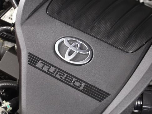 Used 2023 Toyota Highlander XSE image 22