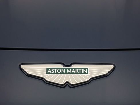 Used 2025 Aston Martin V8 Vantage Coupe image 26