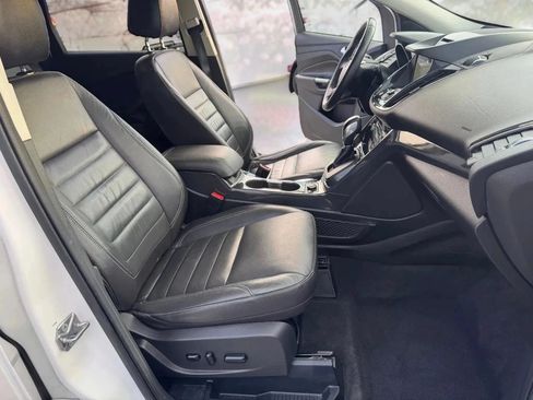 Used 2016 Ford Escape Titanium FWD image 8