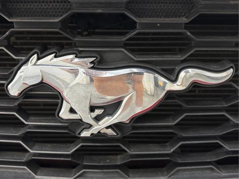 Used 2015 Ford Mustang Convertible RWD image 32