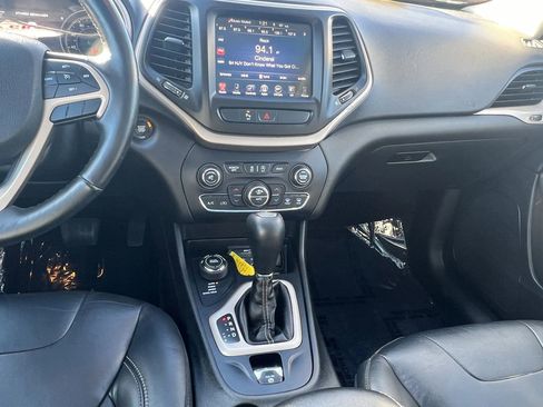 Used 2018 Jeep Cherokee Limited w/ High Altitude Package image 16