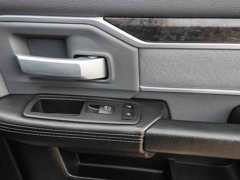 Used 2020 RAM 2500 Big Horn w/ Level 1 Equipment Group image 20