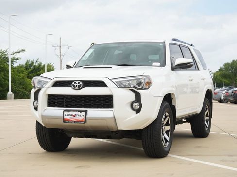 Used 2019 Toyota 4Runner TRD Off-Road Premium AWD/4WD image 4