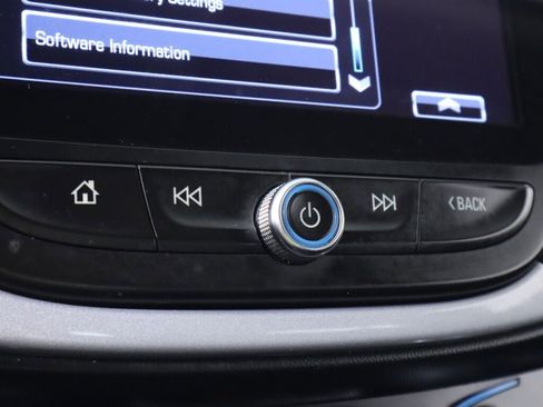 Used 2017 Chevrolet Volt LT w/ Comfort Package FWD image 23