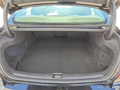 Used 2022 Volvo S60 B5 Momentum image 7