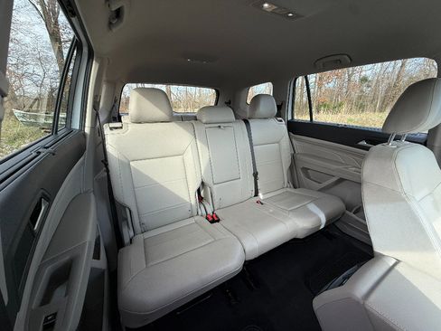 Used 2023 Volkswagen Atlas SE image 26