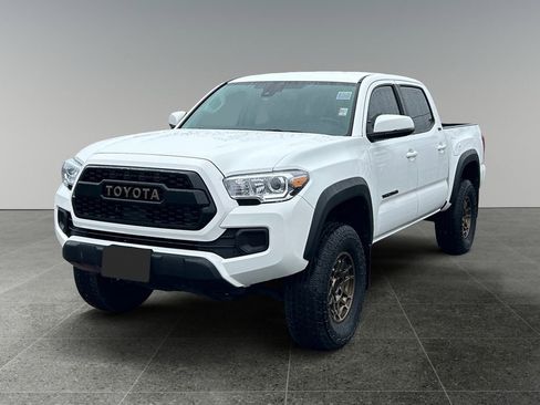Used 2023 Toyota Tacoma 4x4 Double Cab w/ Trail Edition image 3