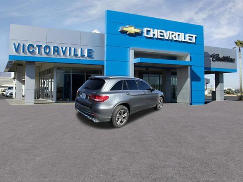 Used 2018 Mercedes-Benz GLC 300 4MATIC image 5