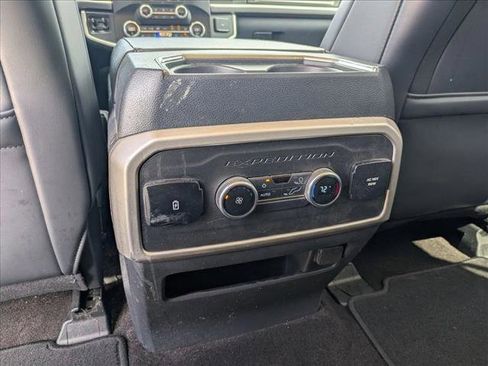Used 2022 Ford Expedition XLT RWD image 17