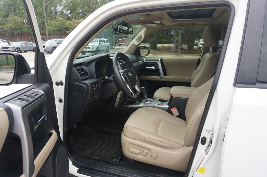 Used 2021 Toyota 4Runner SR5 Premium w/ Moonroof Package RWD image 2